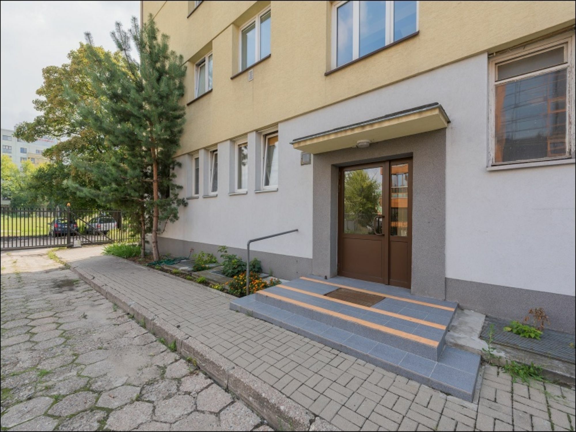 P&O Serviced Apartments Pulawska Варшава Екстериор снимка